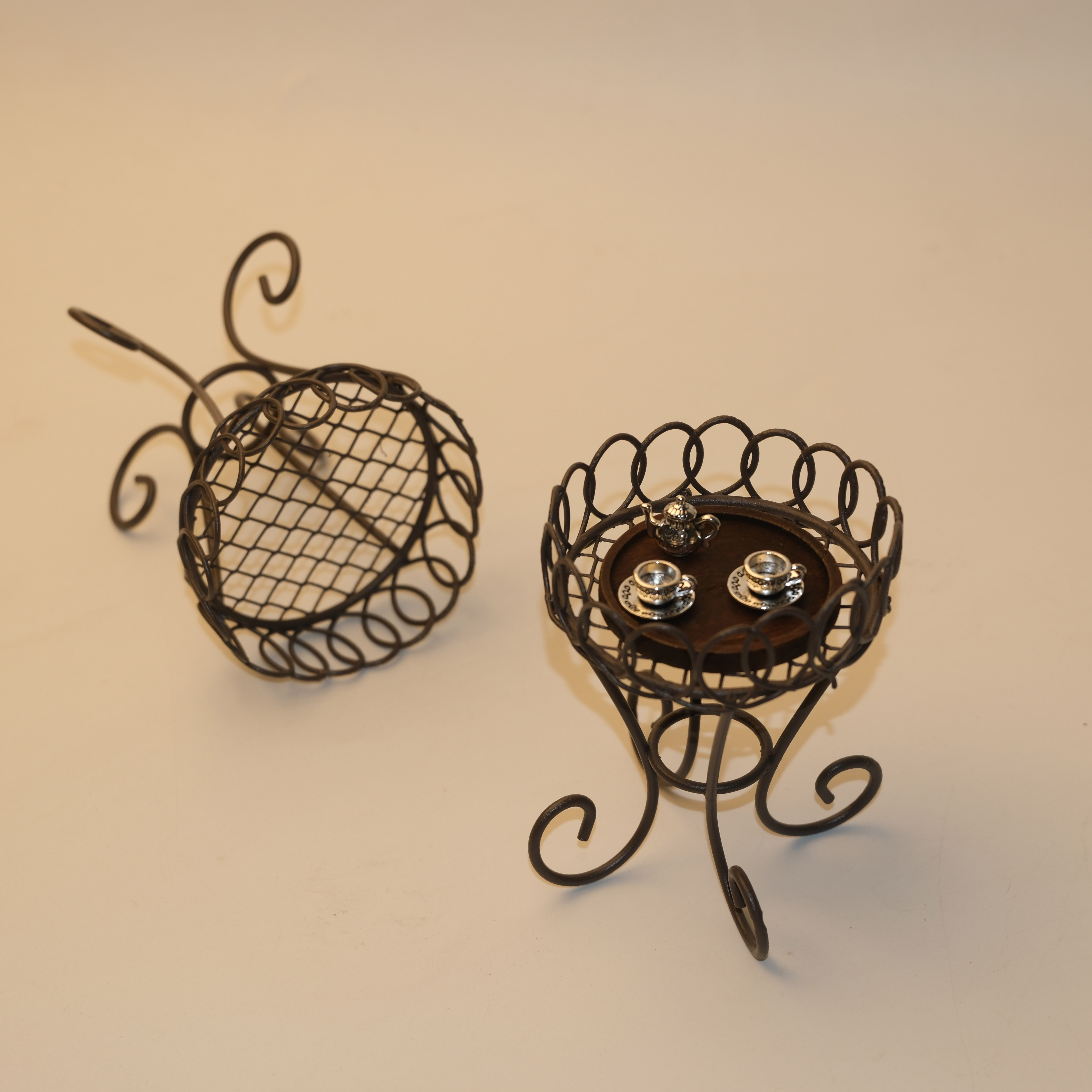 Home Decor Outdoor - Iron Wire Shelf/Mini Wrought Iron Small