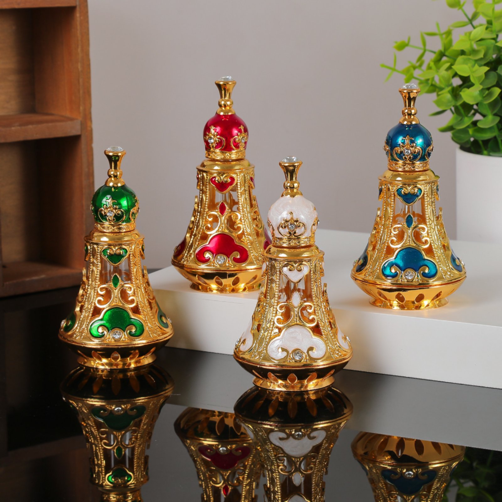 Ornate Perfume Bottle Faceted  - Home Decor Glass 리뷰 및 가격